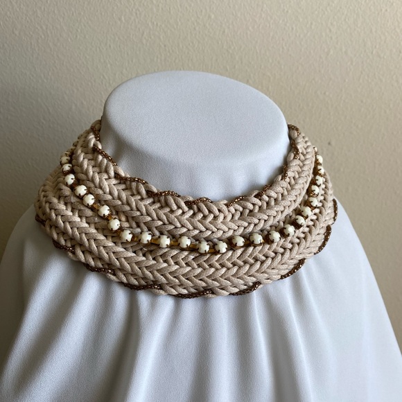 UNIQUE cream and goldtone with solid white stones, choker/collar style. 15-16” L - Picture 4 of 4
